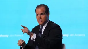 Destituyeron al presidente del BID por su presunta relación íntima con una funcionaria