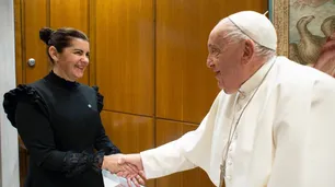Mariel Fernández llevó la voz de Moreno al Papa Francisco en una emotiva audiencia en el Vaticano
