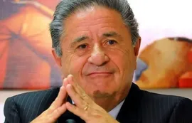Eduardo Duhalde presenta en la UNLa un libro sobre su gestión en la Provincia de Buenos Aires