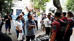 Video: amenazas e insultos antisemitas de un grupo antivacunas a periodistas de Radio con Vos