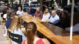 Gestión, intercambio de ideas y fiesta cívica: Valenzuela recorrió Luján, Mercedes y Suipacha