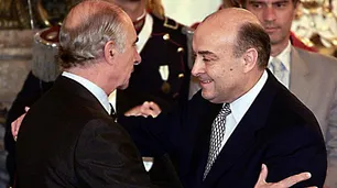A 20 años de la crisis de 2001: qué decían las tapas de los diarios del 9 de diciembre