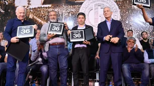 Kicillof homenajeó a Rucci y castigó a Milei: "Si recurrir al FMI es un fracaso, pedirle un rescate al Tesoro es un fracaso al cuadrado"