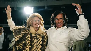 Leonardo Sbaraglia y Griselda Siciliani sorprendieron con las nuevas imágenes de la serie sobre Carlos Menem