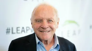 El multifacético Anthony Hopkins se divierte en las redes sociales