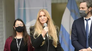 Carignano apuntó a Bolsonaro por la gestión de la pandemia: "Brasil nos ha perjudicado a todos"