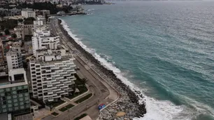 Alerta por tsunami: las olas ya llegaron a Perú y en Chile evacuaron al menos a 1 millón y medio de personas