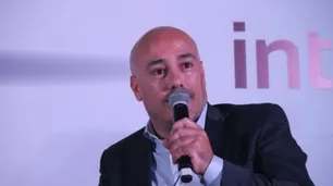 Lucas Romero: "A Milei le conviene abrazarse más con Luis Caputo y Bausili que con Laje y Nicolás Márquez"