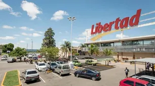 Grupo Libertad explica cómo operarán sus centros comerciales tras la venta de supermercados