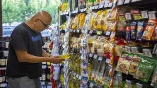 Las ventas minoristas cayeron 2,6% interanual en agosto, según la CAME