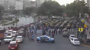 Nueva protesta de taxistas impide la circulación en la zona del Obelisco