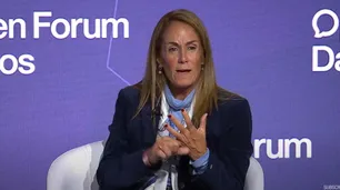 Desde Davos destacan los programas de género