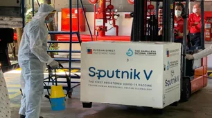 Apartaron 17 frascos de la vacuna Sputnik V por una falla en la cadena de frío en Catamarca