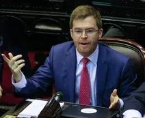 Massot sobre los jubilados: "El Gobierno un mes más vuelve a anunciar que mantiene el bono como si fuera Nerón o Calígula"