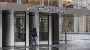 Goldman Sachs aumenta la presión para que los trabajadores vuelvan a las oficinas