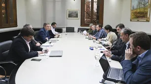 Gobierno y Mesa de Enlace avanzan en modificaciones para el "dólar soja" y exportaciones de carne
