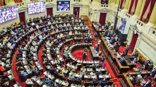 Diputados: entre risas, chicanas y abucheos juraron los 127 legisladores electos
