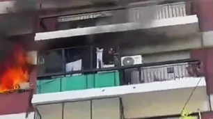 Incendio en un edificio de Almagro: los bomberos evacuaron el lugar y dos vecinos fueron hospitalizados