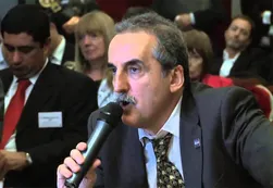 Procesaron a Guillermo Moreno por el día de los guantes de box en una asamblea de Papel Prensa