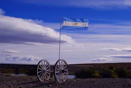 Qué significan los colores de la bandera argentina creada por Manuel Belgrano