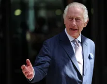 Con una apariencia desmejorada, el rey Carlos III retomó su agenda oficial con una visita a un centro oncológico