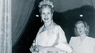 Evita: del oro al barro, una vida de reina en 60 imágenes históricas