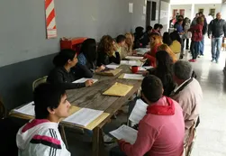 Fiscal de Tucumán dijo que hay una "denuncia grave" de entrega de DNI a dirigentes del FpV