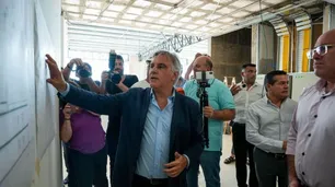 Llaryora pagará un bono de ayuda escolar de $125 mil a los estatales