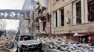 Rusia sigue con las bombas sobre Kiev, mientras prepara nueva ofensiva en el este