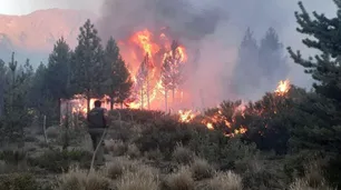 Incendio en El Bolsón: el fuego sigue sin control y ya arrasó unas 10 mil hectáreas