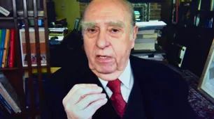 Julio María Sanguinetti: “A Alberto Fernández lo veo como un malabarista chino con los platos”
