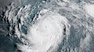 El huracán 'Erin' llegó a categoría 5 y este domingo golpeará Puerto Rico e Islas Vírgenes