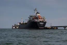 Repsol y Eni renovarían términos petroleros en Venezuela