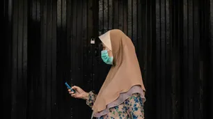 Malasia: piden a las mujeres que se pongan lindas durante la cuarentena