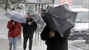 Alerta naranja por tormentas severas en el AMBA y 12 provincias: lluvias fuertes y ráfagas intensas