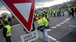 Alias ‘Fly Rider’: Chalecos Amarillos franceses conspiran a través de Faceboook