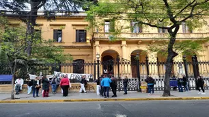 Continúa la toma del colegio Mariano Acosta: denuncian amenazas y otras escuelas evalúan sumarse a la protesta