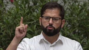 Denuncia contra Gabriel Boric por acoso sexual: su defensa asegura que él fue víctima de “acoso sistemático”