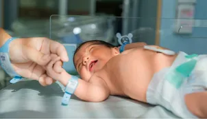 Nació el bebé más viejo del mundo" gracias a un embrión de más de 30 años