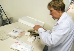 Ebola: la OMS acelera ensayos y la vacuna podría llegar en abril