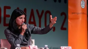 Cazzu presentó su primer libro "Perreo, una revolución": análisis del reggaeton como un espacio de poder femenino