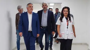Llaryora presiona a Milei por el Pami y la oposición le apunta al Apross en el interior
