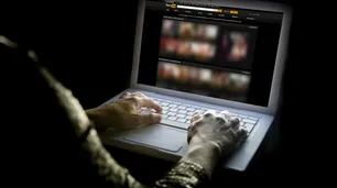 Cómo logró un grupo de hackers rusos robar US$30 millones usando PornHub