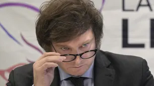 Carlos Fara: “El gobierno gana tiempo para evitar un revés político con el veto a la ley de jubilaciones”
