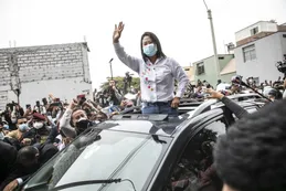 Keiko Fujimori insiste en las denuncias de fraude y pide revisar votos