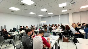 La Generación Córdoba y la Siglo 21 unieron a 40 jóvenes para pensar leyes con impacto productivo
