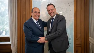Francos y Adorni sellaron la transición: el Gobierno busca mostrar orden en el cambio de etapa