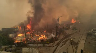 Incendios fuera de control en el sur de Chile: 18 muertos y más de 50 mil evacuados