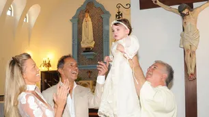 Bautismo y presentación de Francesca, la hija de Scioli y Gisela Berger