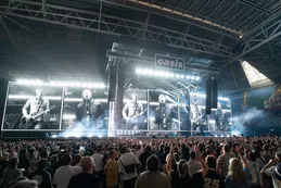 Murió un hombre en un recital de Oasis en Wembley: el pésame de los Gallagher y una gira que continúa a pesar de la tragedia